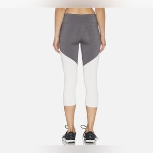 Alo Electra Yoga Capri